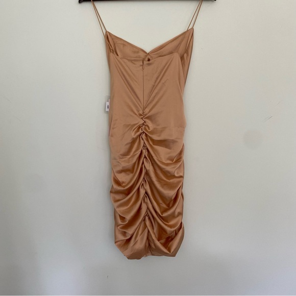 OH POLLY What I Want V neck Cut out Ruched Mini dress in Beige Gold satin NWT - Picture 3 of 11